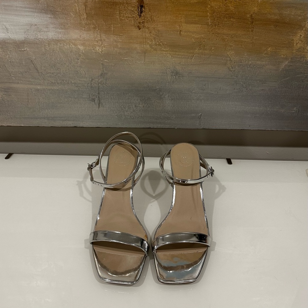 New Silver Heels Size 39